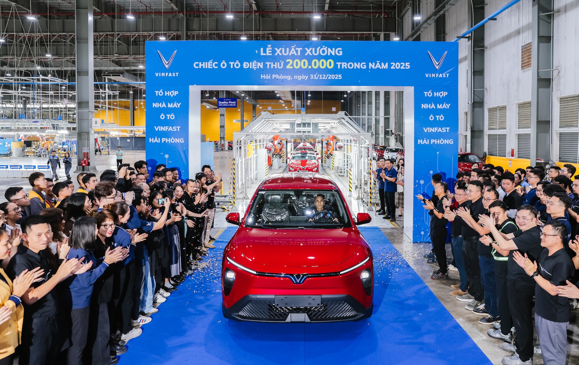 Nhà máy VinFast Hải Phòng xuất xưởng chiếc ô tô điện thứ 200.000 trong năm 2025