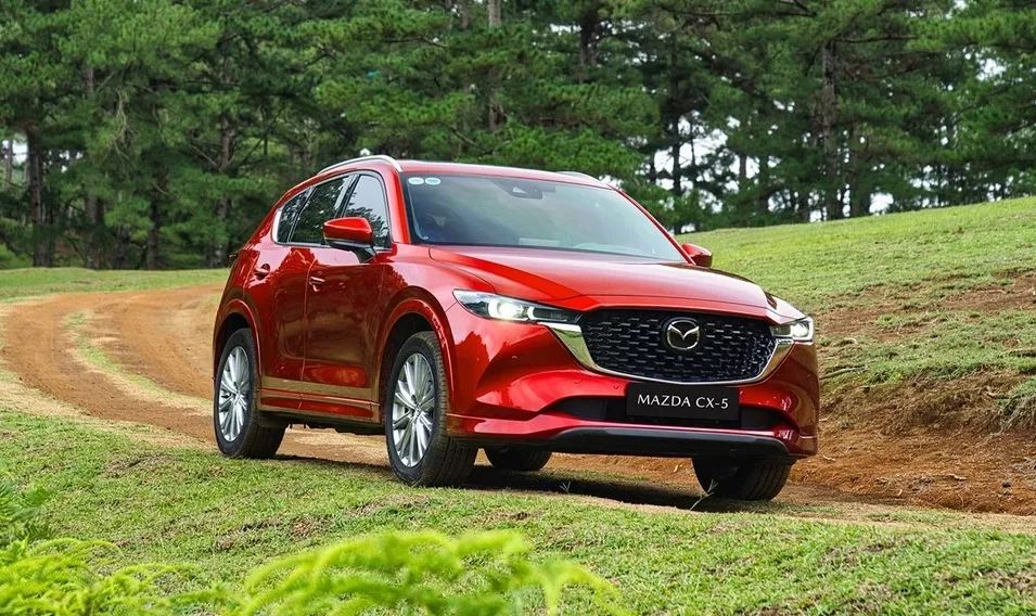Doanh số CUV cỡ C tháng 2/2026: "Bom tấn" Mitsubishi Destinator hạ nhiệt - Ảnh 1.