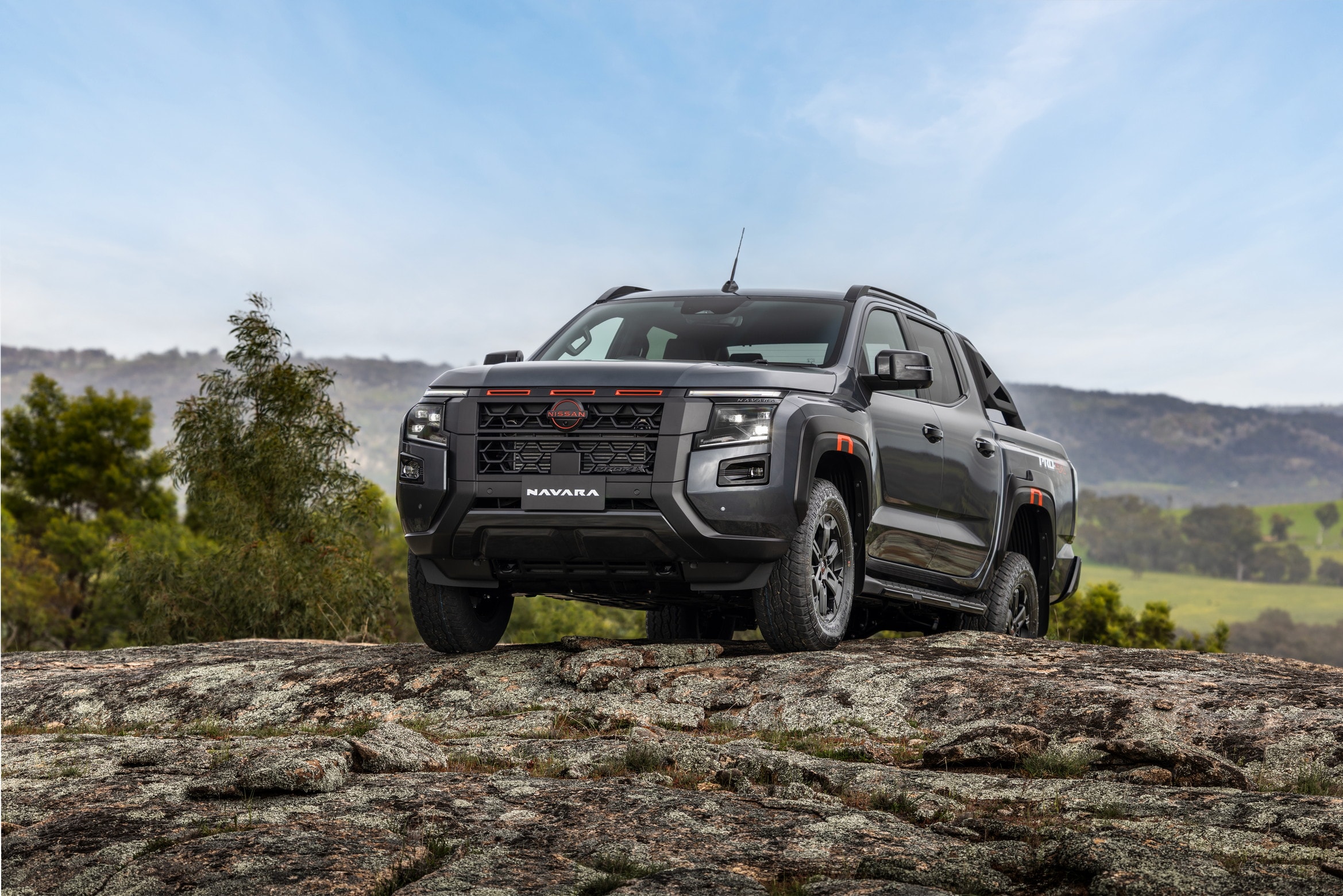 Nissan Navara 2026 thế hệ mới cập bến đại lý, sẵn sàng bàn giao đến tay người dùng