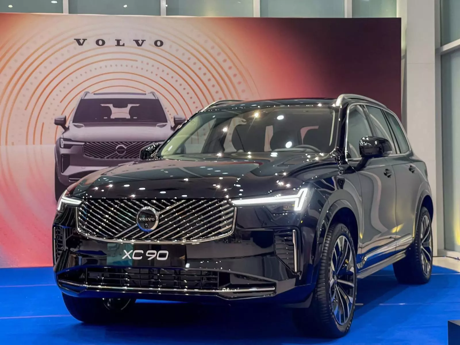 Volvo XC90 2026 tại Việt Nam: Diện mạo mới, tăng công nghệ, giá giảm gần 1 tỷ đồng - Ảnh 1.