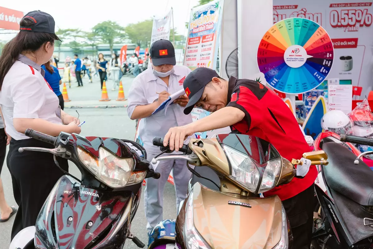 Hơn 5.000 khách hàng tham gia ngày hội Thu cũ – Đổi mới của Honda Việt Nam tại TP.HCM - Ảnh 2.