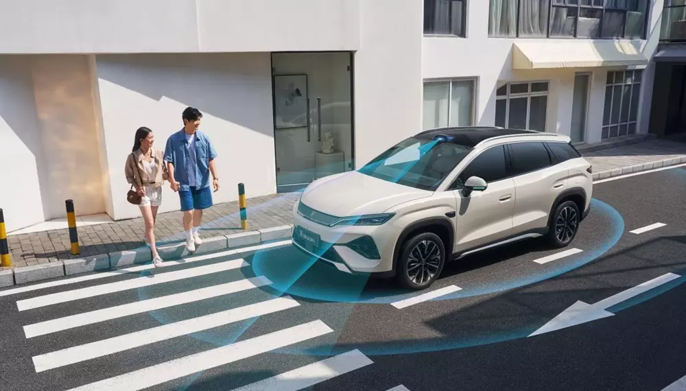SUV hạng trung BYD Song Ultra DM-i chính thức ra mắt, có thể chạy 1.845 km không nghỉ - Ảnh 5.