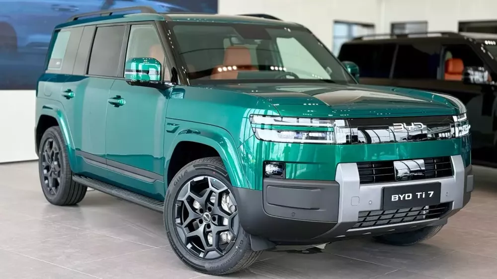 BYD chuẩn bị đối đầu Land Rover Defender ngay trên sân nhà của đối thủ - Ảnh 1.