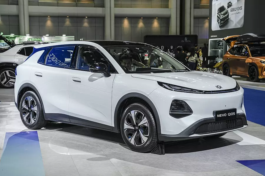 Xe điện giá rẻ Changan Nevo Q05 ra mắt tại Thái Lan, liệu có bán ở Việt Nam? - Ảnh 8. Xe điện giá rẻ Changan Nevo Q05 ra mắt tại Thái Lan, liệu có bán ở Việt Nam? - Ảnh 8.