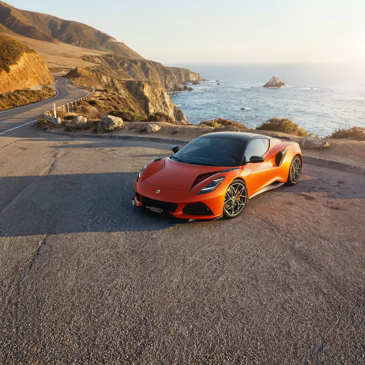 Lotus Emira 420 Sport ra mắt: Mạnh hơn, nhẹ hơn và nhiều tùy chọn hơn - Ảnh 1. Lotus Emira 420 Sport ra mắt: Mạnh hơn, nhẹ hơn và nhiều tùy chọn hơn - Ảnh 1.