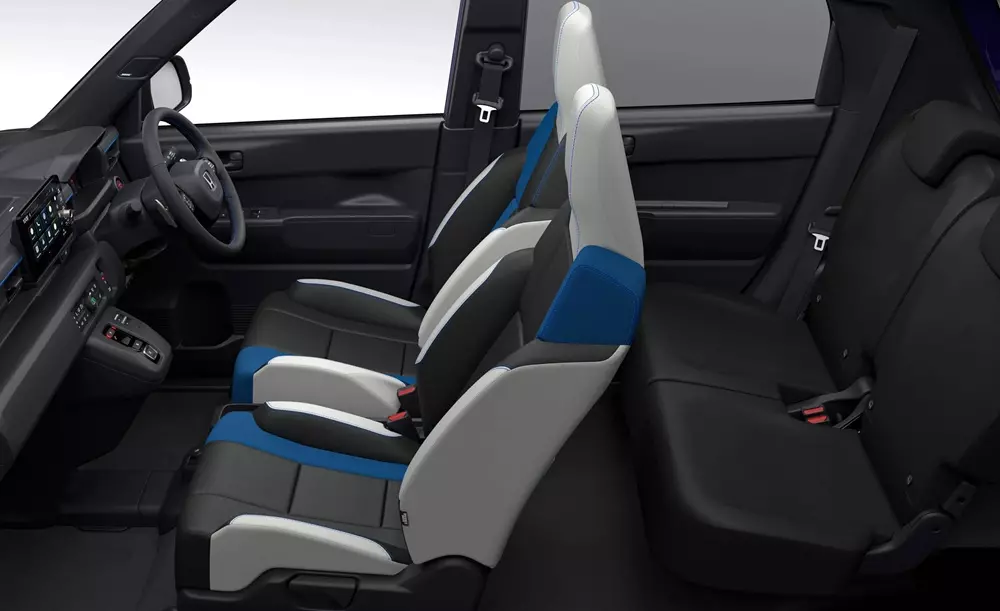 Honda Super-One chỉ có nội thất 4 chỗ