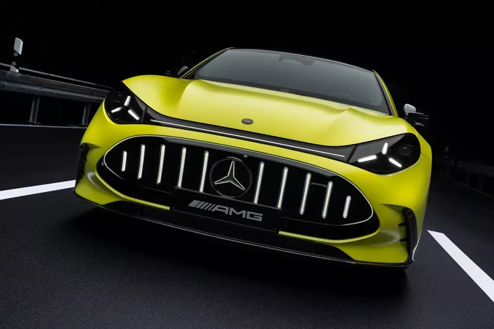 Mercedes-AMG GT 4-Door Coupe trình làng, từ bỏ động cơ xăng V8, cạnh tranh Porsche Taycan - Ảnh 6. Mercedes-AMG GT 4-Door Coupe trình làng, từ bỏ động cơ xăng V8, cạnh tranh Porsche Taycan - Ảnh 6.