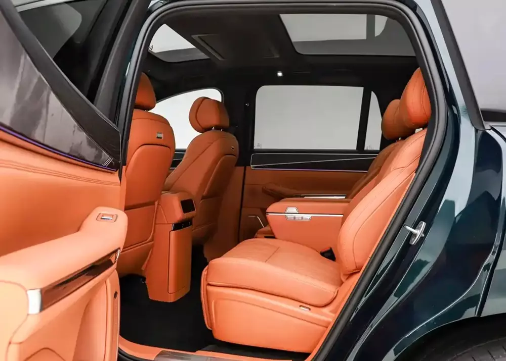 SUV cỡ lớn BYD Datang chính thức được bán ra thị trường, có thể chạy 950 km và sạc nhanh như chớp - Ảnh 8.