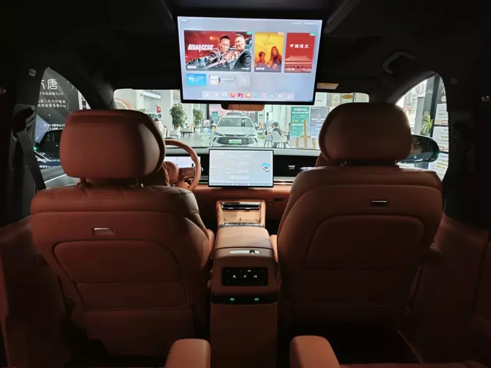 SUV cỡ lớn BYD Datang chính thức được bán ra thị trường, có thể chạy 950 km và sạc nhanh như chớp - Ảnh 9.