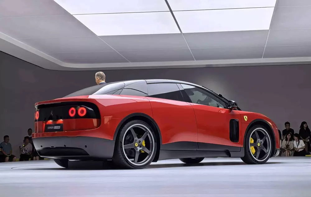 ferrari-luce-4bf0 Ferrari Luce tại Trung Quốc bất ngờ rẻ hơn ở châu Âu