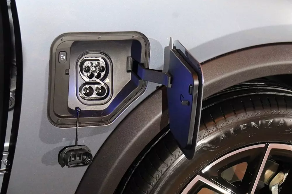 Cổng sạc của Foxtron Cavira