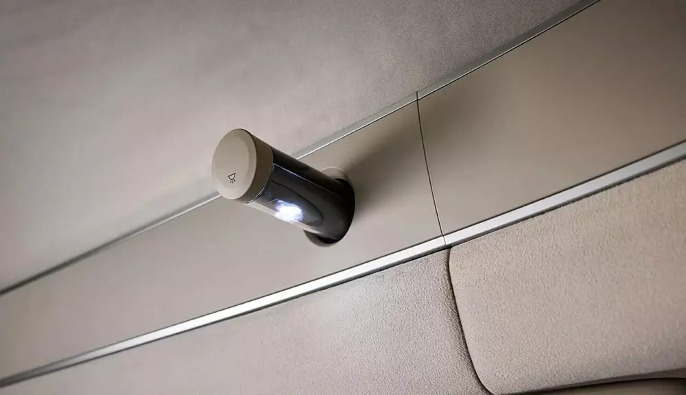 Kia Carnival có thêm phiên bản trần cao mới với nội thất 9 chỗ rộng rãi - Ảnh 5.