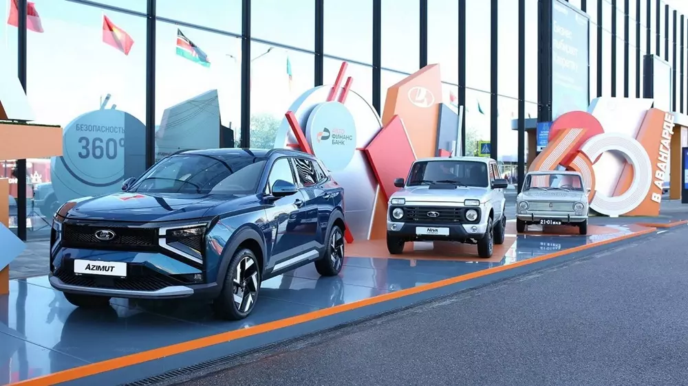 Lada Niva lần đầu có túi khí và thân xe chống gỉ sau 49 năm bám trụ trên thị trường - Ảnh 2.