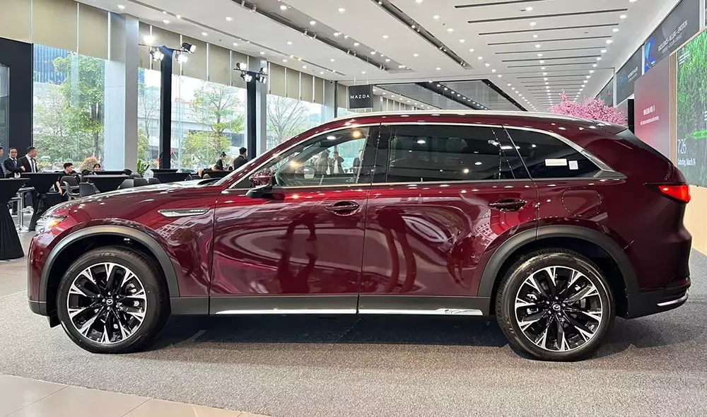 Mazda CX-90 sở hữu kích thước lớn
