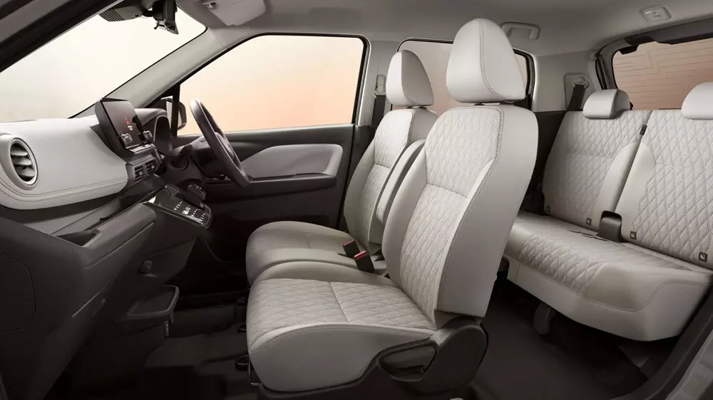 Mitsubishi eK Cross EV 2027 được trang bị 4 chỗ ngồi