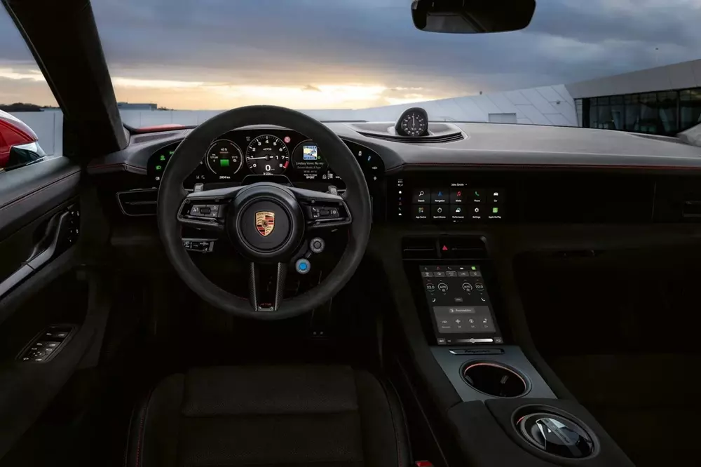 Ô tô điện Porsche Taycan 2027 được bổ sung công nghệ mô phỏng quá trình sang số như xe xăng - Ảnh 4.