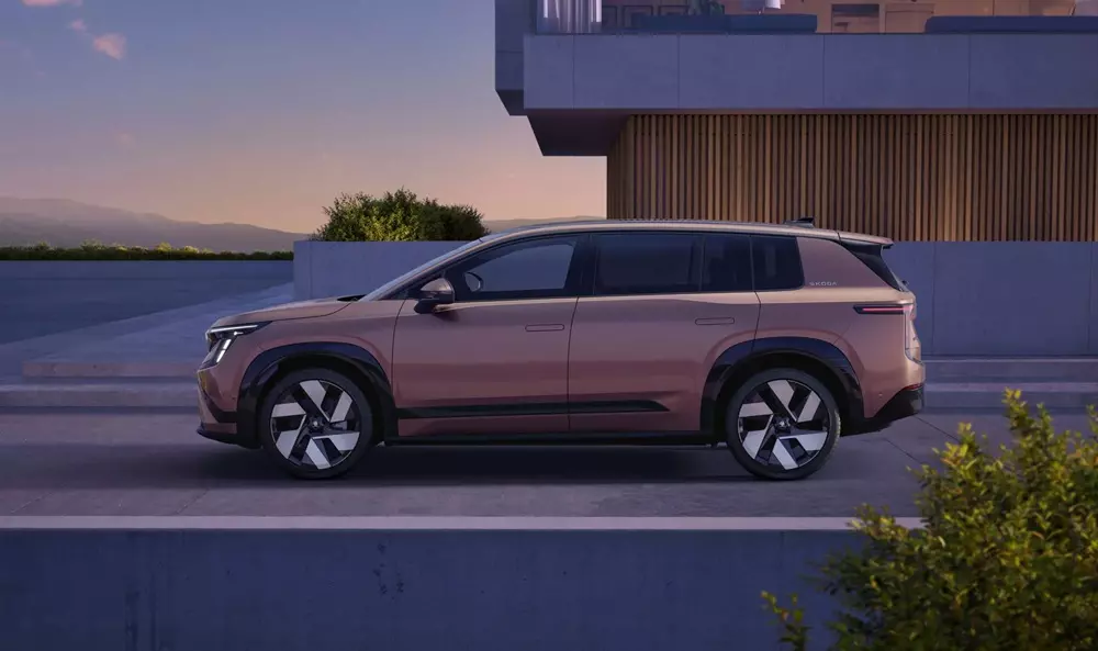 SUV điện 3 hàng ghế Skoda Peaq ra mắt, kích thước lớn hơn Kodiaq, phạm vi di chuyển gần 650 km - Ảnh 2.