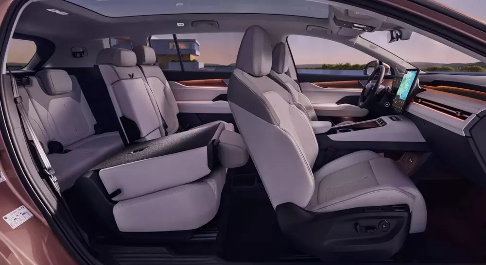 SUV điện 3 hàng ghế Skoda Peaq ra mắt, kích thước lớn hơn Kodiaq, phạm vi di chuyển gần 650 km - Ảnh 9.
