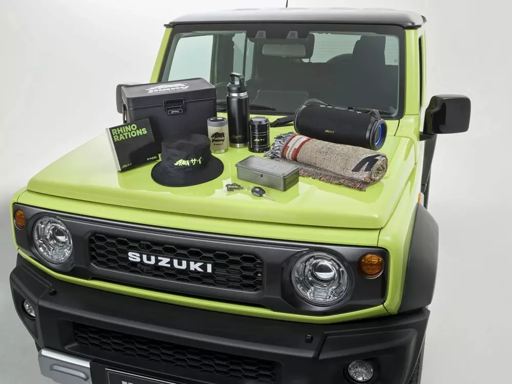 Các phụ kiện nằm trong gói Rhino Go Pack của Suzuki Jimny XL Rhino Special Edition