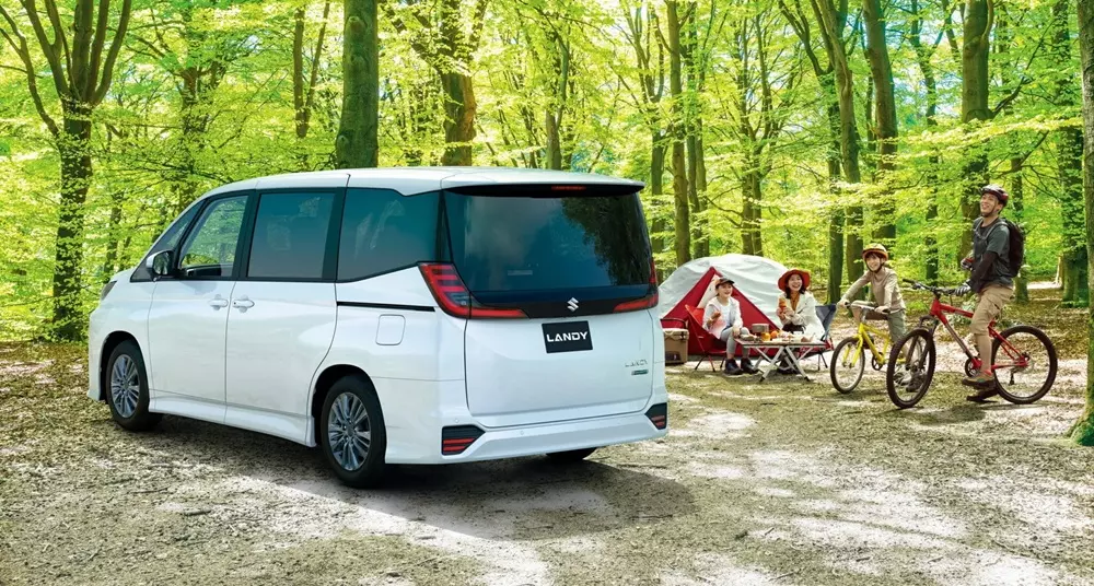 Suzuki Landy 2026 màu trắng
