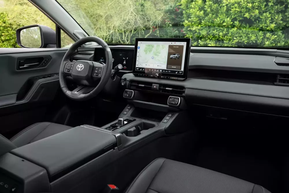 Toyota RAV4 thế hệ mới được lắp thêm ở Mỹ để đáp ứng nhu cầu của khách hàng