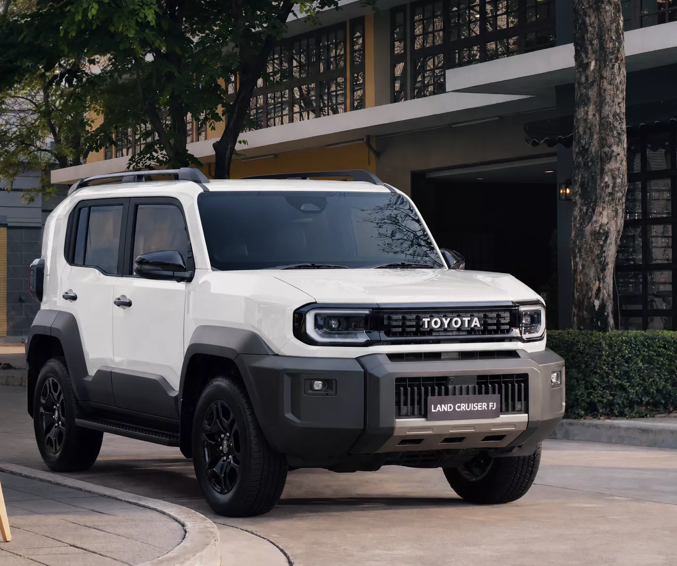 anh-dai-dien-trang-600x500-45d8 Toyota Land Cruiser FJ 1,198 tỷ đồng tại Việt Nam, làn gió mới cho khách hàng thích mạo hiểm phố thị - Ảnh 4.