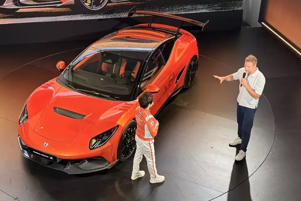 Siêu xe BYD Denza Z trình làng, mạnh gấp đôi Porsche 911 Turbo S nhưng rẻ hơn - Ảnh 4.