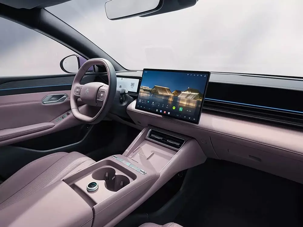 Nội thất của BYD Qin Max có thêm màu tím Dawn Purple mới