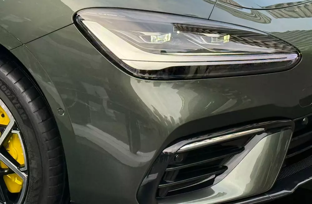 Cận cảnh đèn pha của Geely Galaxy TT