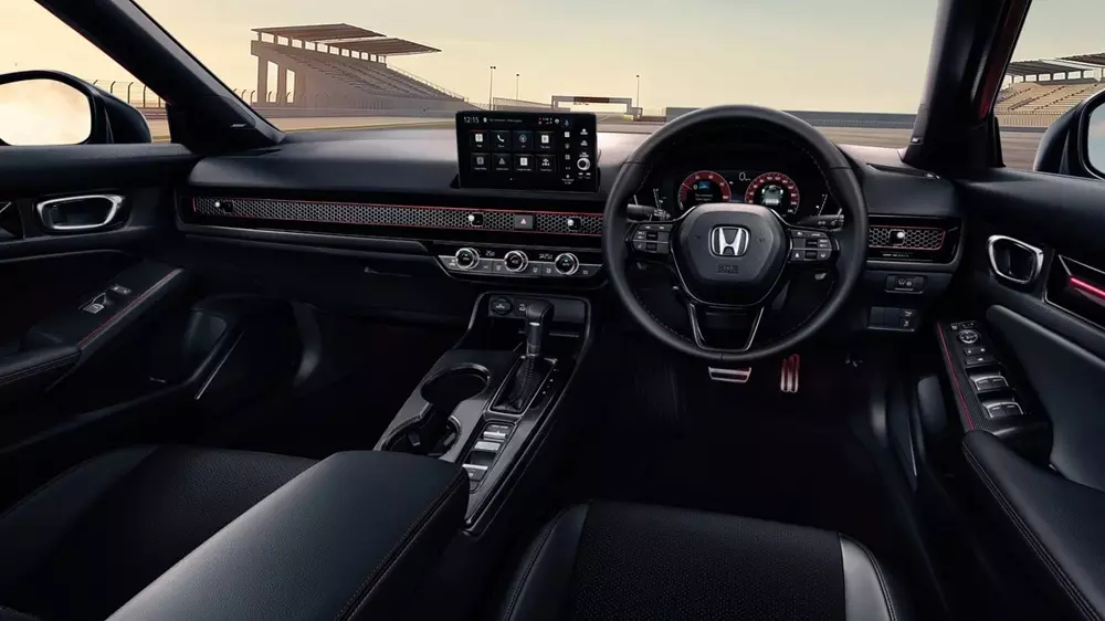 Honda Civic 2026 tại Thái Lan vẫn dùng cần số thông thường thay vì nút bấm