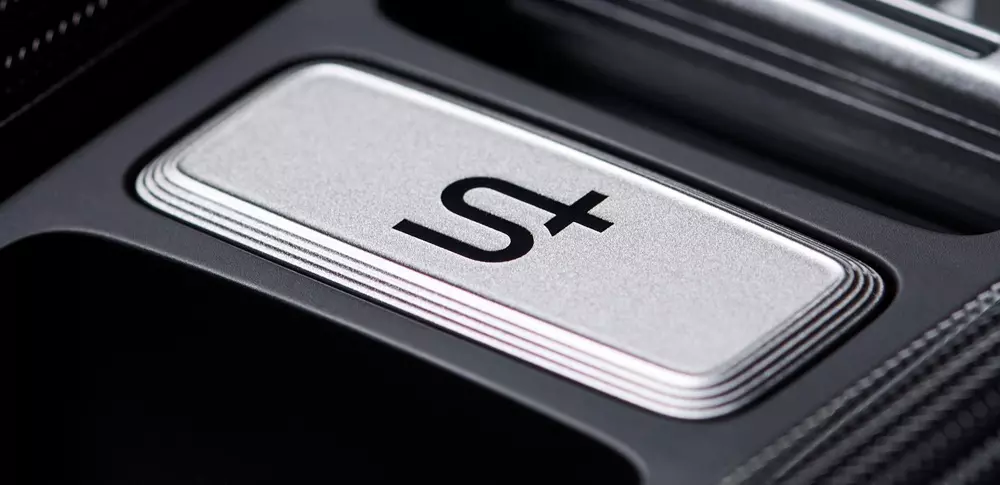 Sau Prelude, đến lượt Honda Civic e:HEV 2026 được trang bị tính năng S  Shift