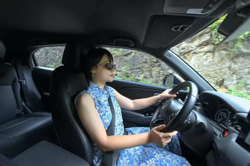 Honda HR-V e:HEV RS – Chiếc Hybrid thực dụng dành cho người thích lái- Ảnh 9.