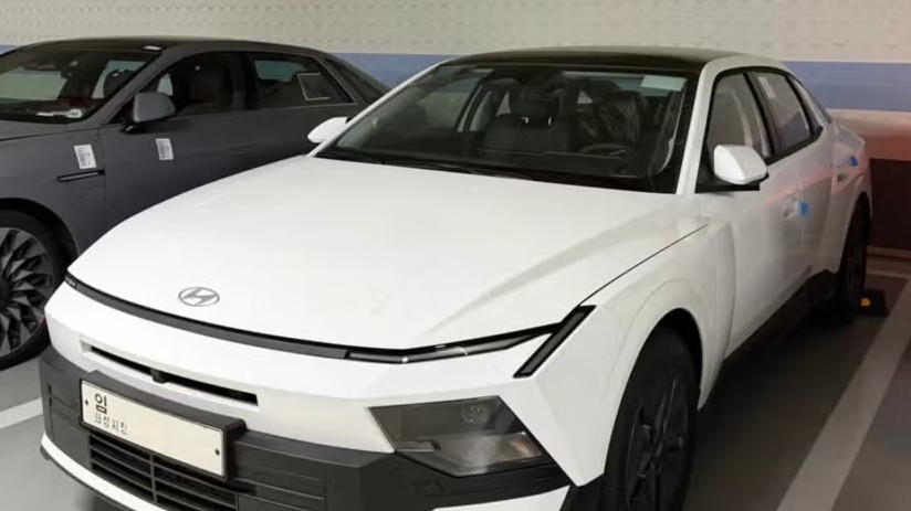 hyundai-elantra-base-1.jpg hyundai-elantra-base-1.jpg