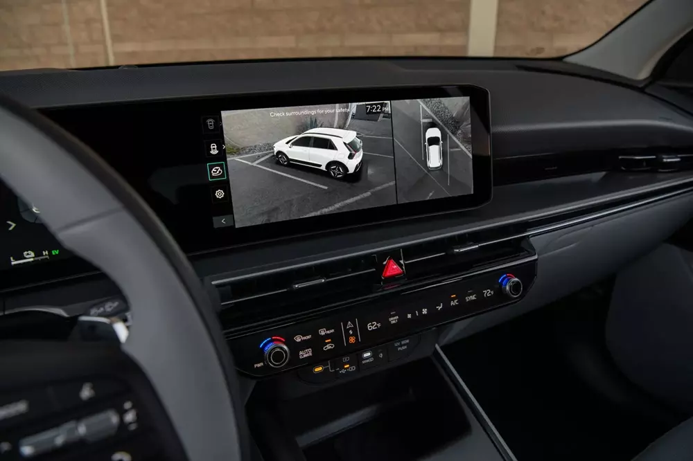 Kia Niro 2027 sở hữu camera 360 độ