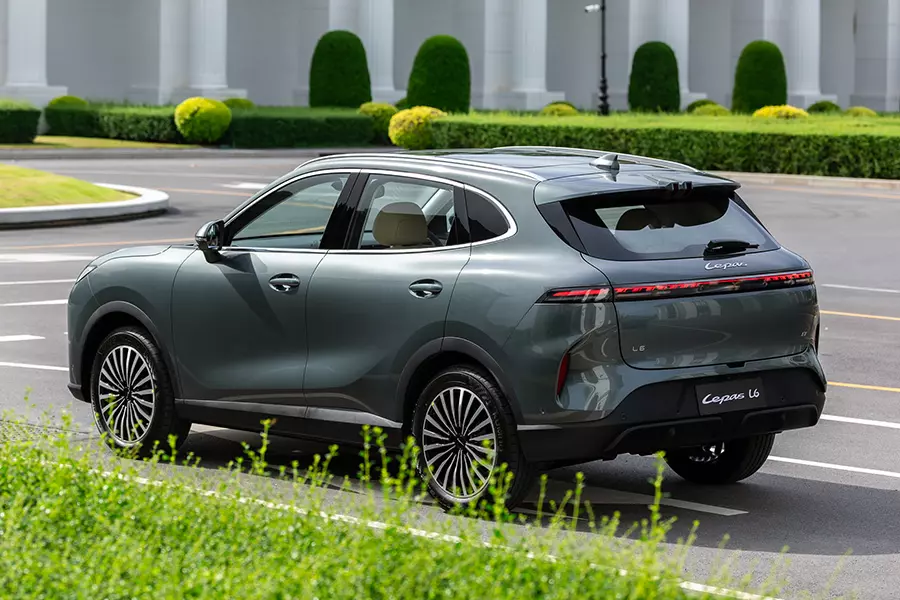 Lepas L6 EV có thể chạy tối đa hơn 500 km sau một lần sạc pin