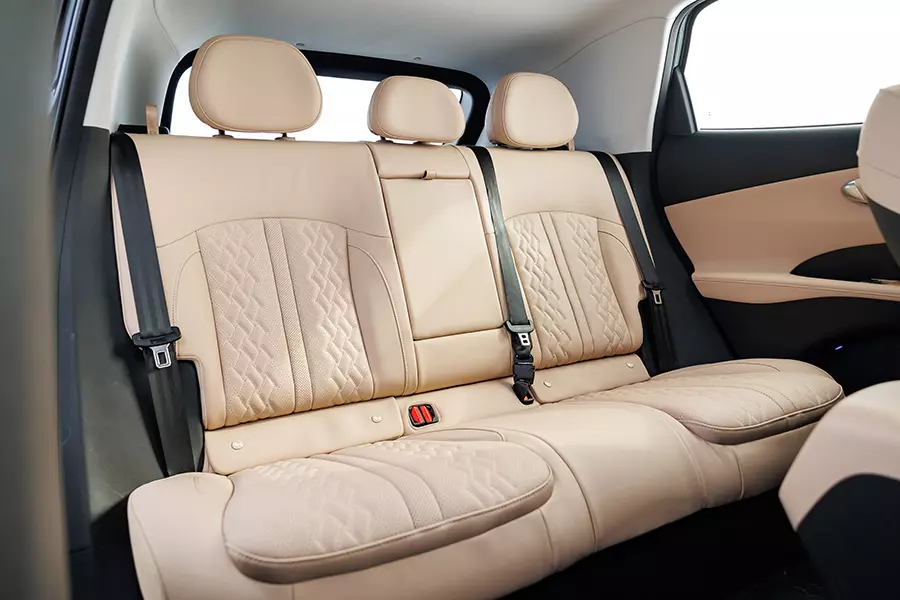 Hàng ghế sau của Lepas L6 EV
