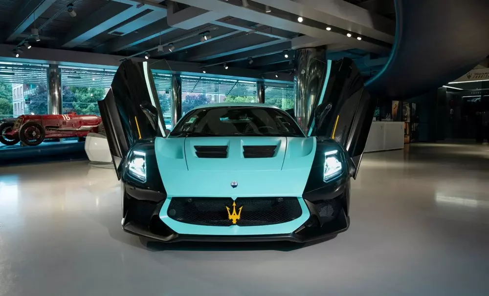 Maserati GT2 Stradale Tribute to MC12 không thay đổi động cơ