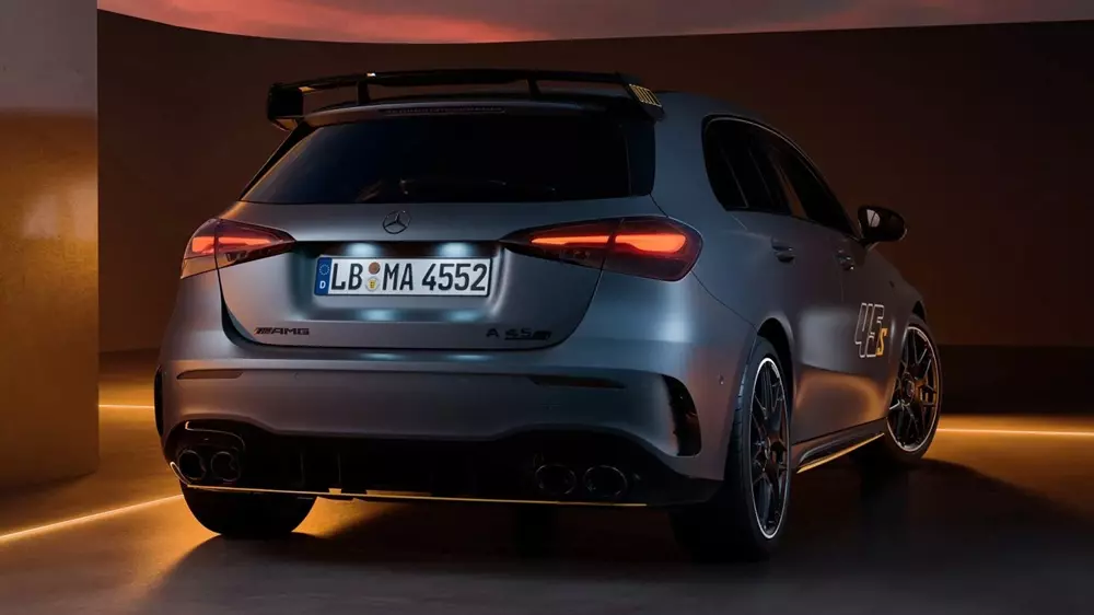 Mercedes-AMG A 45 S 4Matic  Final Edition sở hữu ngoại hình đậm chất thể thao