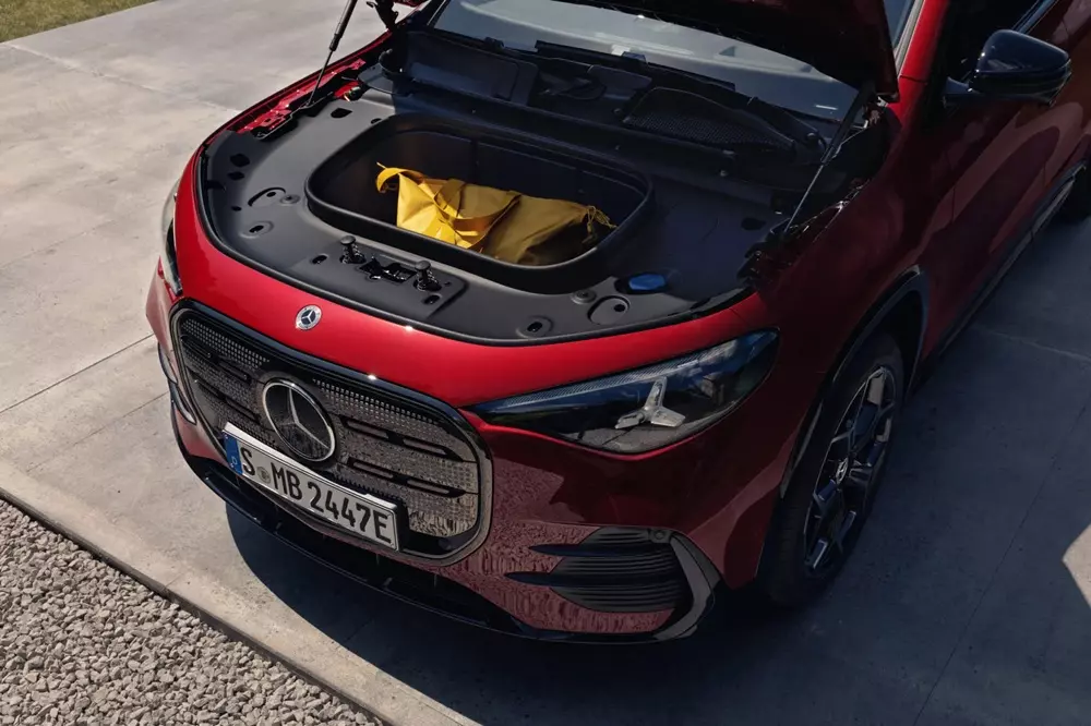 Ngăn chứa đồ bên dưới nắp ca-pô của Mercedes-Benz GLA 2027 bản thuần điện
