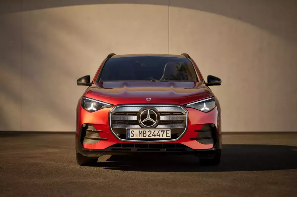 Lưới tản nhiệt tích hợp đèn LED là trang bị tùy chọn của Mercedes-Benz GLA 2027