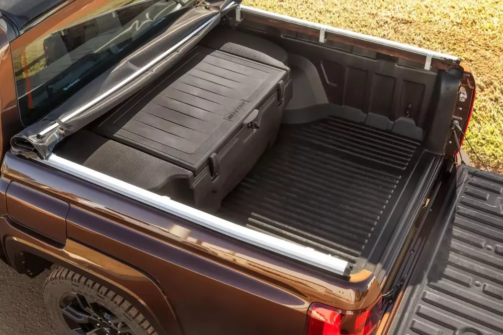 Nắp thùng dạng bạt của Mitsubishi Triton BF///MS
