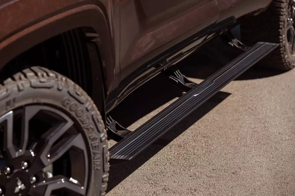 Bệ bước chân chỉnh điện của Mitsubishi Triton BF///MS