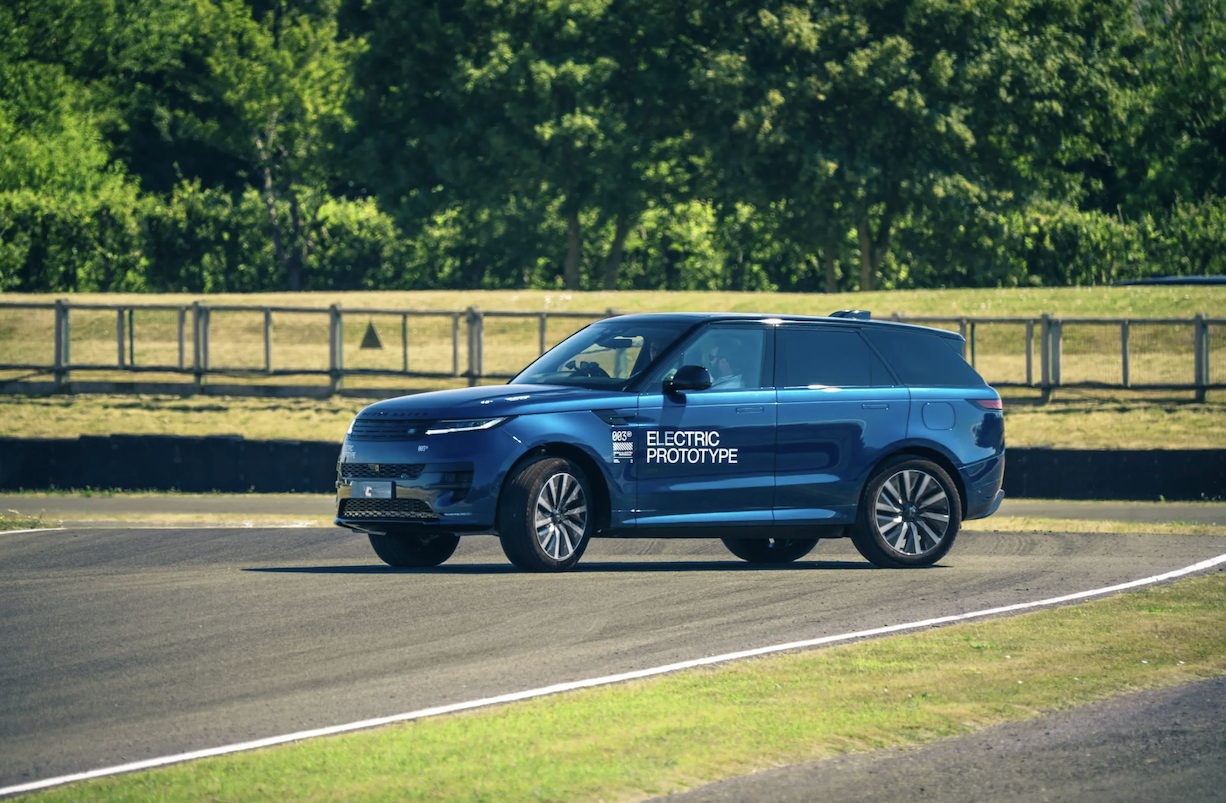 Range Rover Sport EV 2026-07-18 lúc 11.55.22.png Range Rover Sport EV 2026-07-18 lúc 11.55.22.png