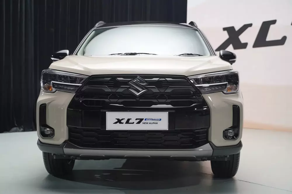 Suzuki XL7 bản nâng cấp lộ hoàn toàn thiết kế ngoại thất trước khi ra mắt trong tháng này - Ảnh 3.