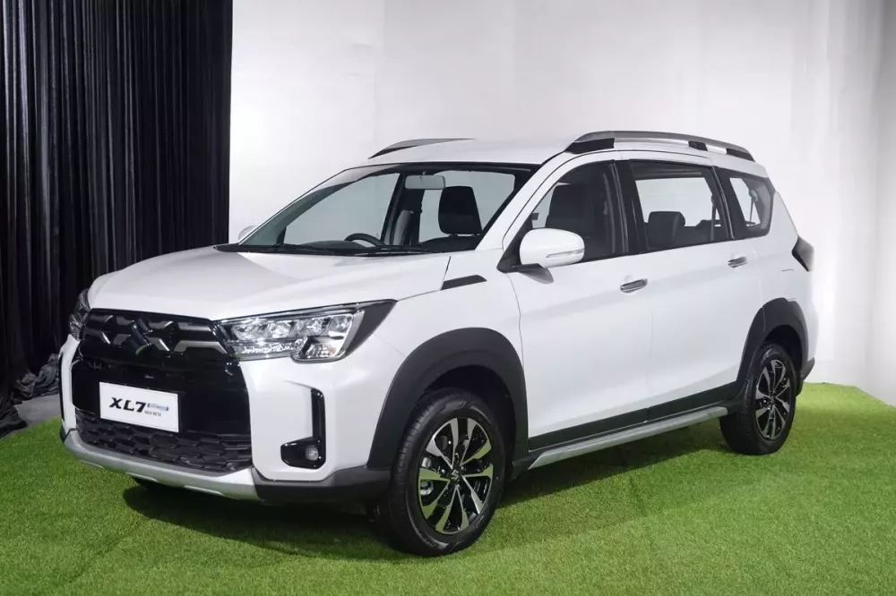 Suzuki XL7 bản nâng cấp lộ hoàn toàn thiết kế ngoại thất trước khi ra mắt trong tháng này - Ảnh 2.