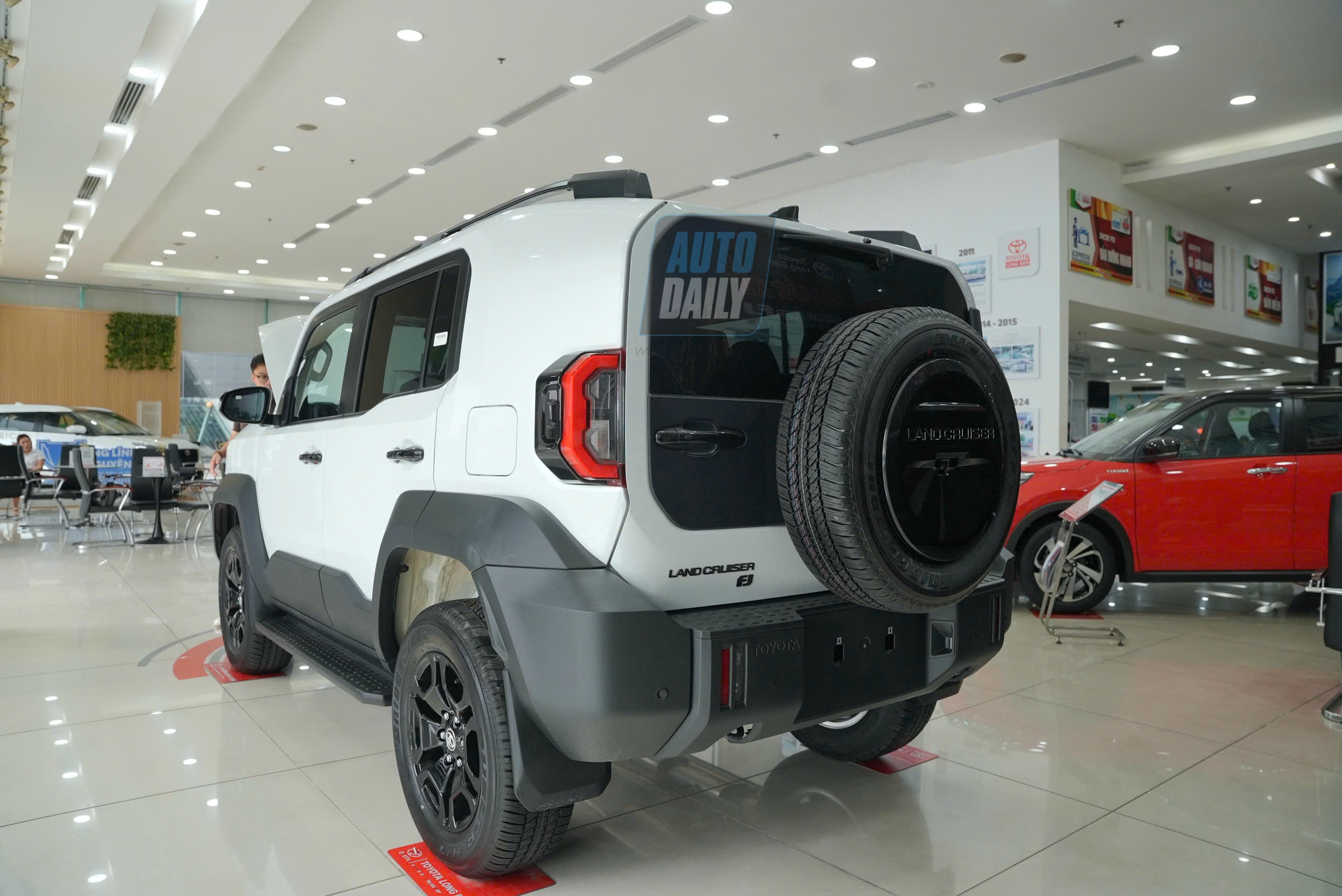 Toyota Land Cruiser FJ (34).jpg Toyota Land Cruiser FJ (34).jpg