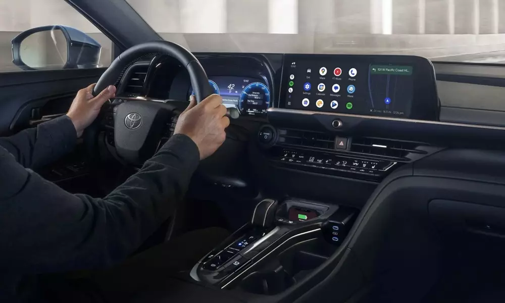 Khoang lái của Toyota Crown 2027
