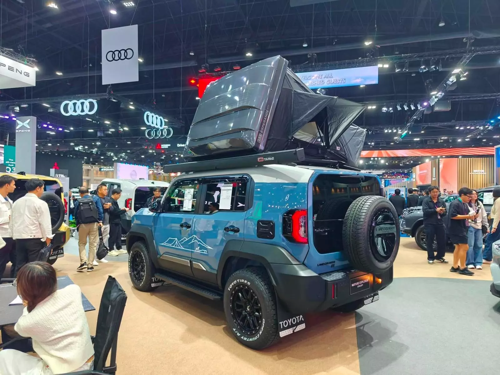 toyota-land-cruiser-fj-a324 Toyota Land Cruiser FJ 1,198 tỷ đồng tại Việt Nam, làn gió mới cho khách hàng thích mạo hiểm phố thị - Ảnh 2.