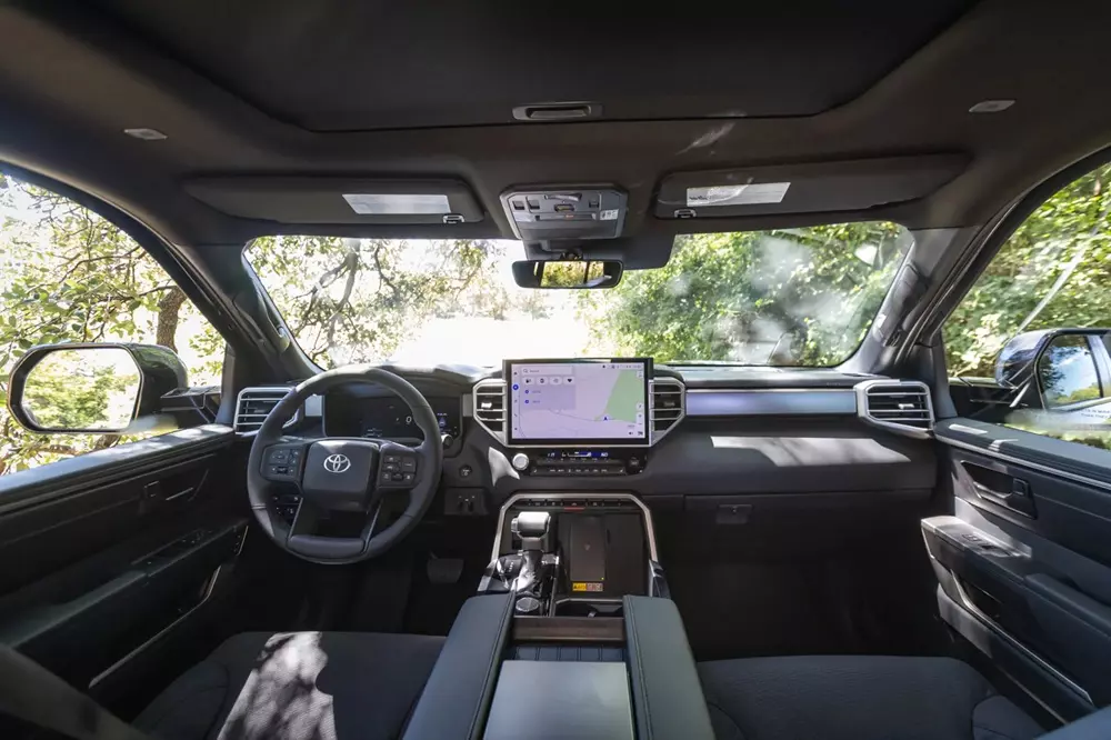 Toyota Sequoia 2027 có màn hình lớn hơn