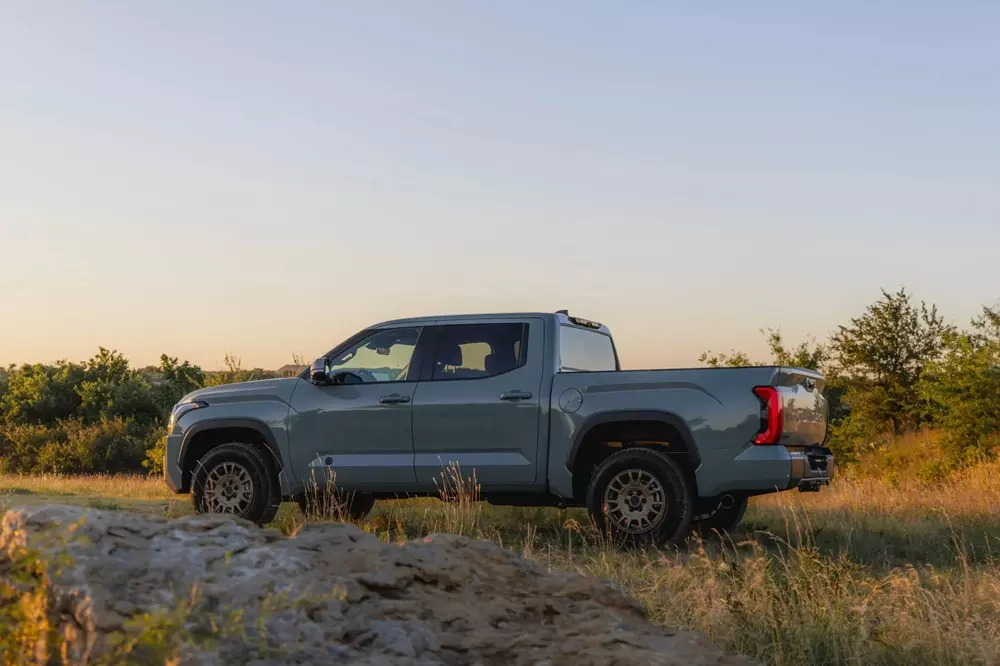 Toyota Tundra 2027 có 2 tùy chọn động cơ